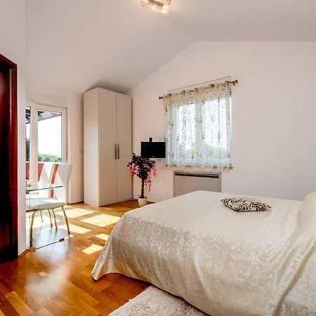 Vila Delle Rondini With Private Wellness *