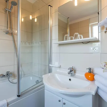 Delle Rondini With Private Wellness Villa