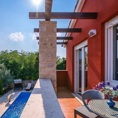 Villa Delle Rondini With Private Wellness